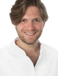 Ass. Dr. Simone Oliver Senica